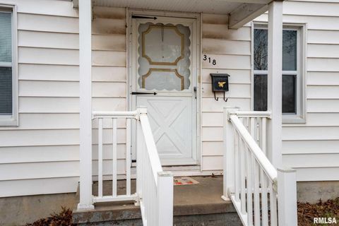 Tiny photo for 318 3RD Street, Marion, IL 62959 (MLS # QC4270072)