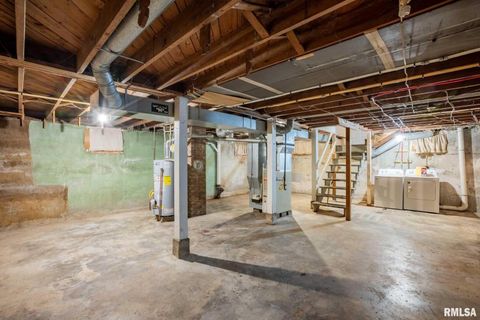 Tiny photo for 318 3RD Street, Marion, IL 62959 (MLS # QC4270072)