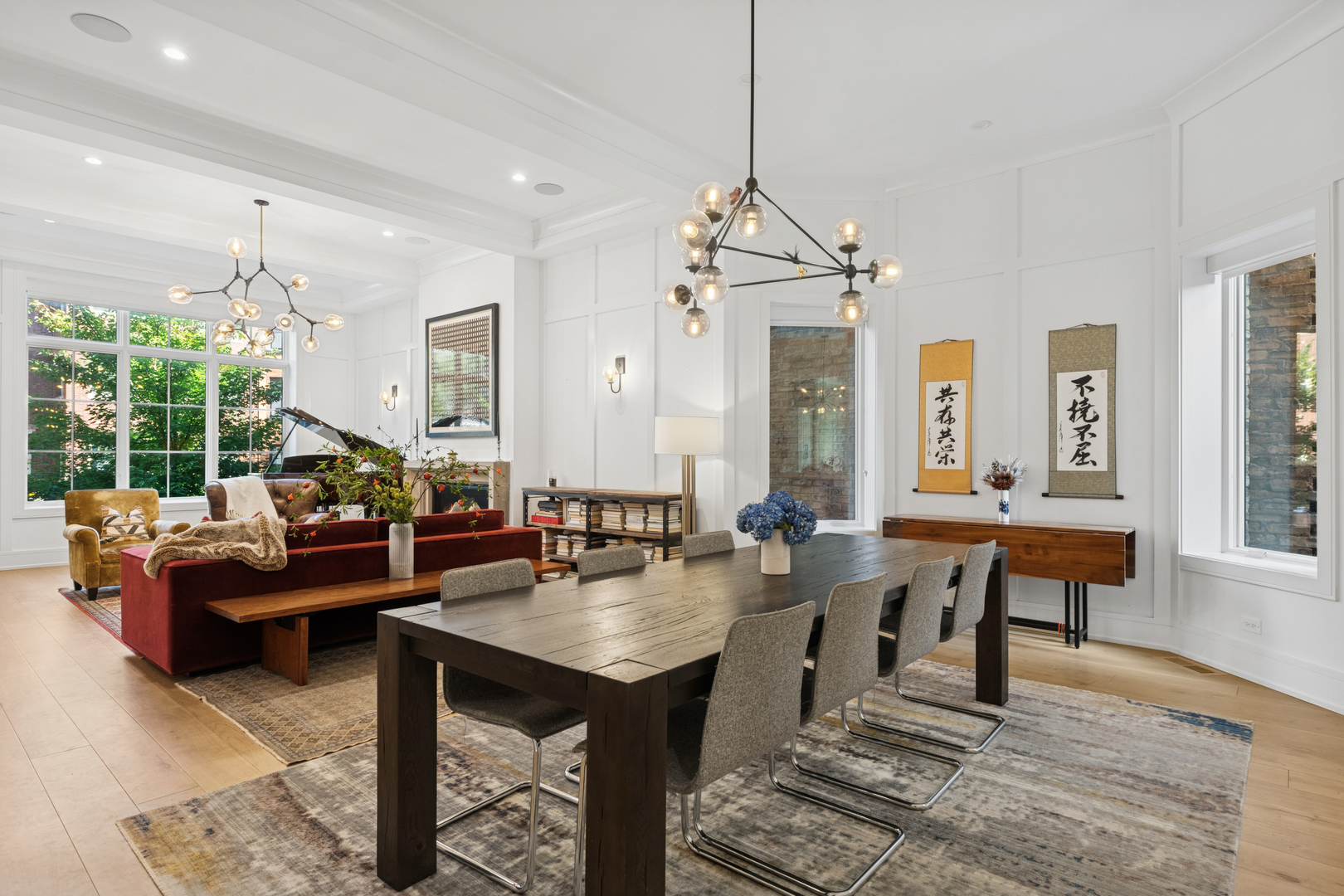 1443 W Summerdale Avenue