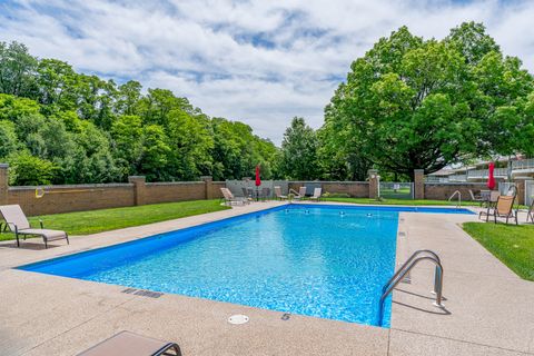 Tiny photo for 1104 Kimberly Road #908, Bettendorf, IA 52722 (MLS # 12657377)