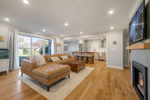 Tiny photo for 876 Stradford Circle #A1, Buffalo Grove, IL 60089 (MLS # 12520230)