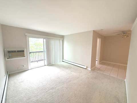 Tiny photo for 330 N Carter Street #203, Palatine, IL 60067 (MLS # 12680412)