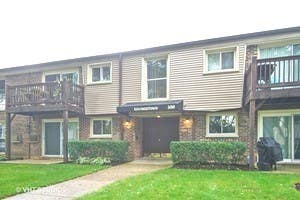 Photo of 330 N Carter Street #203, Palatine, IL 60067 (MLS # 12680412)