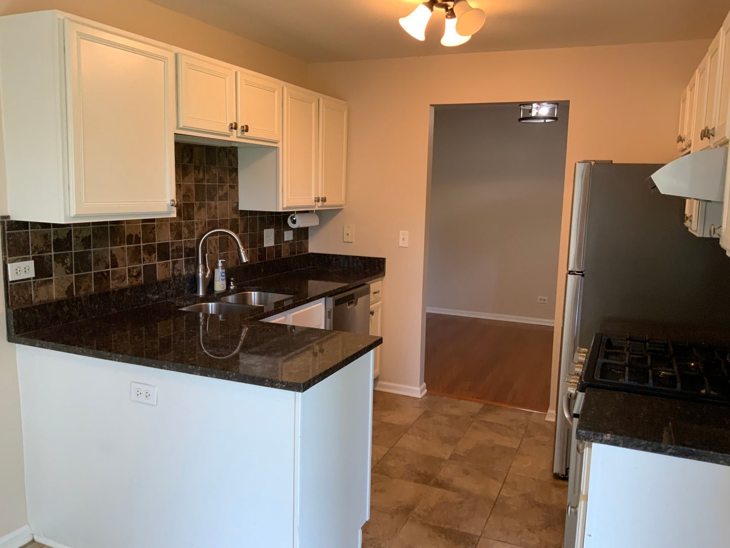 1675 Mansfield Court 3