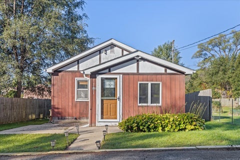 Photo of 2413 Alton Road, McHenry, IL 60050 (MLS # 12781888)