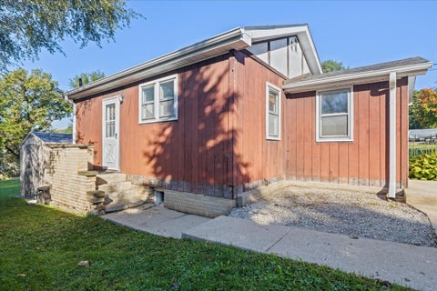 Tiny photo for 2413 Alton Road, McHenry, IL 60050 (MLS # 12781888)