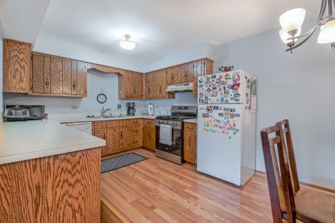Tiny photo for 2512 LIVE OAK Drive, Crest Hill, IL 60403 (MLS # 12664361)