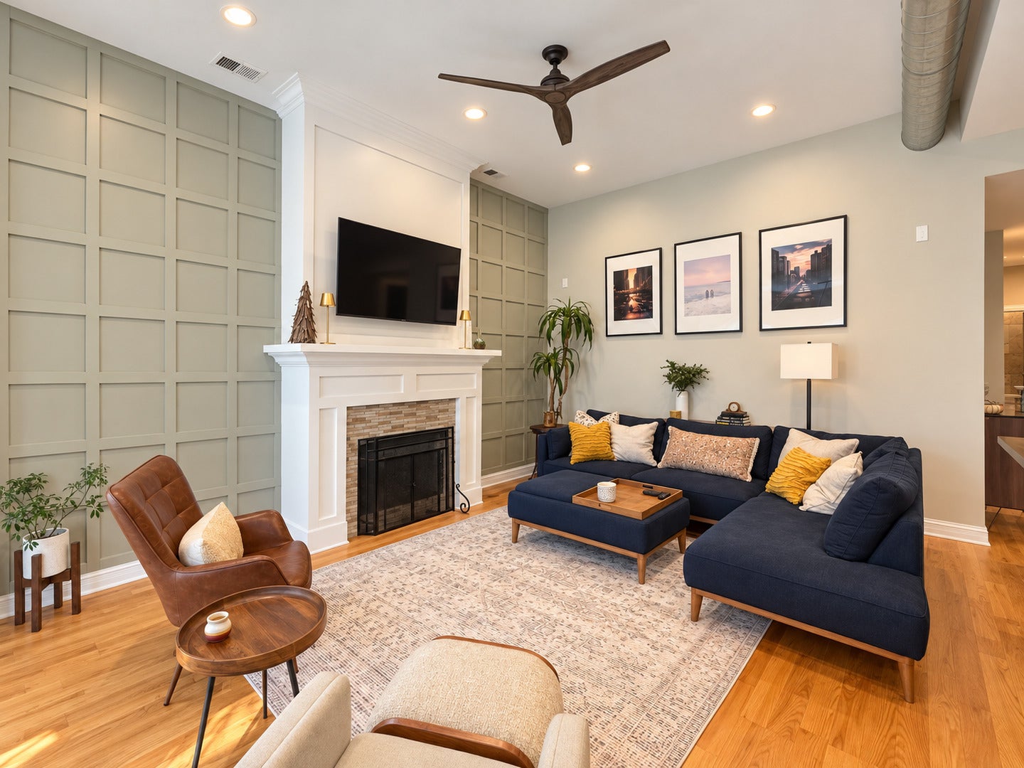 4447 N Magnolia Avenue 3