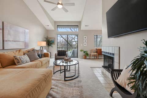 Tiny photo for 962 Shoreline Road #898, Lake Barrington, IL 60010 (MLS # 12714888)