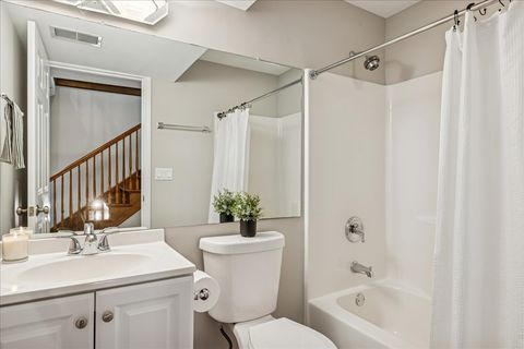 Tiny photo for 1012 Hobson Drive, Buffalo Grove, IL 60089 (MLS # 12408877)