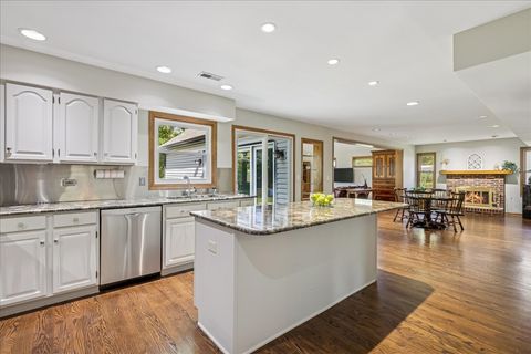 Tiny photo for 1012 Hobson Drive, Buffalo Grove, IL 60089 (MLS # 12408877)