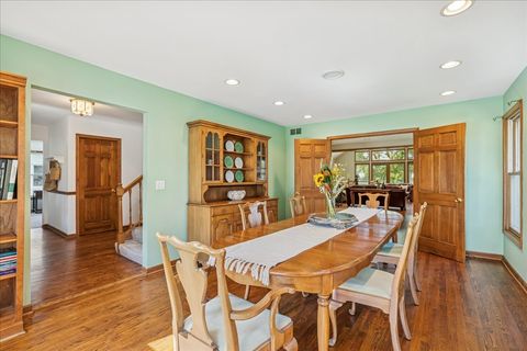 Tiny photo for 1012 Hobson Drive, Buffalo Grove, IL 60089 (MLS # 12408877)