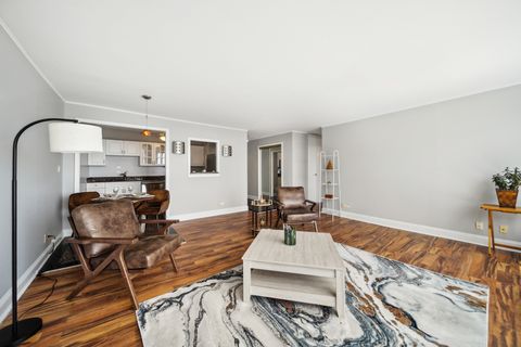 Tiny photo for 5455 N Sheridan Road #3804, Chicago, IL 60640 (MLS # 12438124)