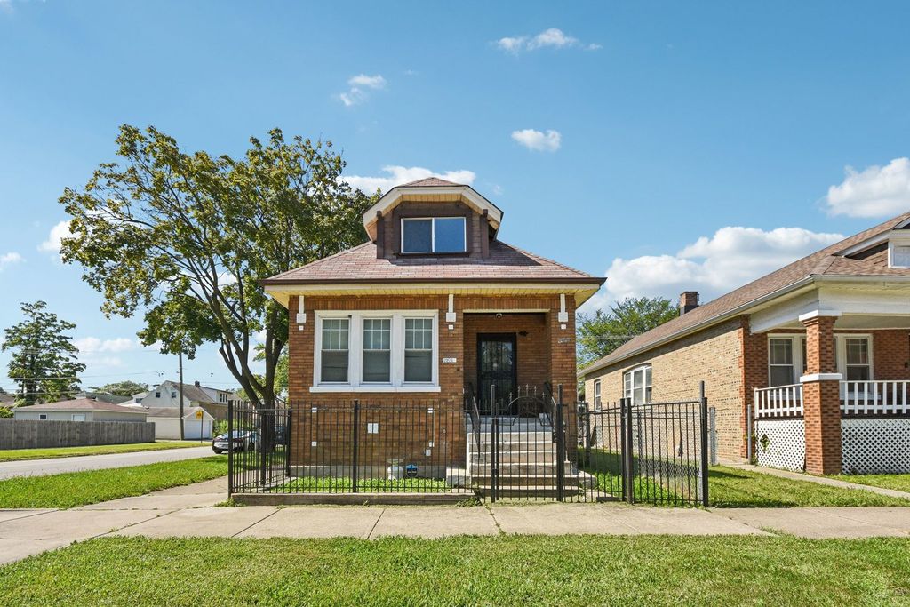 Photo for 8358 S Sangamon Street, Chicago, IL 60620 (MLS # 12507921)