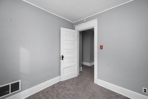 Tiny photo for 1321 W 13th St Street, Davenport, IA 52804 (MLS # 100000339)