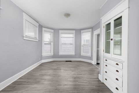 Tiny photo for 1321 W 13th St Street, Davenport, IA 52804 (MLS # 100000339)