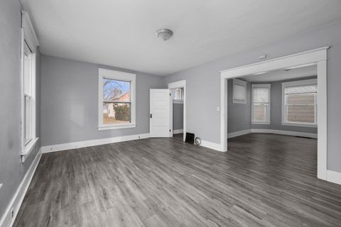 Tiny photo for 1321 W 13th St Street, Davenport, IA 52804 (MLS # 100000339)