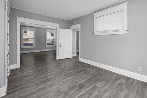 Tiny photo for 1321 W 13th St Street, Davenport, IA 52804 (MLS # 100000339)