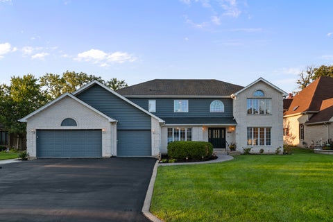 Photo of 17W210 Massel Court, Bensenville, IL 60106 (MLS # 12759767)