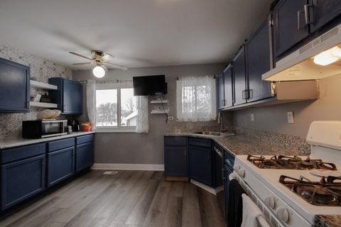 Tiny photo for 746 E Devon Avenue, Roselle, IL 60172 (MLS # 12527671)