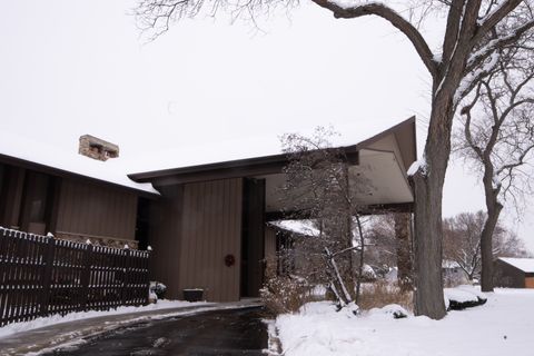 Tiny photo for 746 E Devon Avenue, Roselle, IL 60172 (MLS # 12527671)