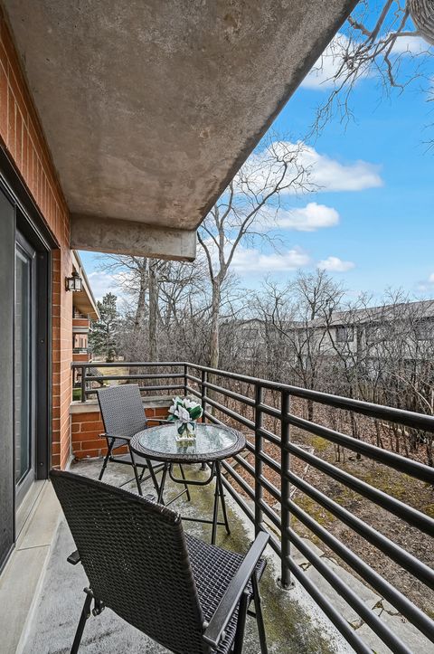 Tiny photo for 3525 S Cass Court #515, Oak Brook, IL 60523 (MLS # 12575781)