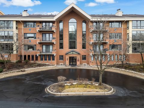 Tiny photo for 3525 S Cass Court #515, Oak Brook, IL 60523 (MLS # 12575781)