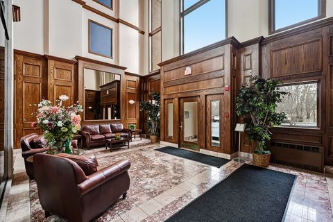 Tiny photo for 3525 S Cass Court #515, Oak Brook, IL 60523 (MLS # 12575781)