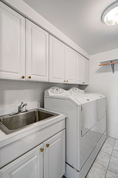 Tiny photo for 3525 S Cass Court #515, Oak Brook, IL 60523 (MLS # 12575781)