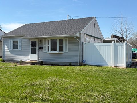 Tiny photo for 935 Keough Drive E, Murphysboro, IL 62966 (MLS # 12600545)