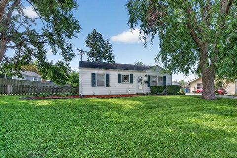 Tiny photo for 1814 Inner Circle Drive, Crest Hill, IL 60403 (MLS # 12735793)