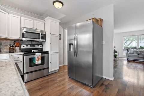 Tiny photo for 2210 E Lincoln Street, Bloomington, IL 61701 (MLS # 12506418)