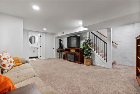 Tiny photo for 2210 E Lincoln Street, Bloomington, IL 61701 (MLS # 12506418)