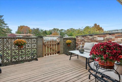 Tiny photo for 2210 E Lincoln Street, Bloomington, IL 61701 (MLS # 12506418)