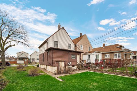 Tiny photo for 12815 Lincoln Street, Blue Island, IL 60406 (MLS # 12590067)