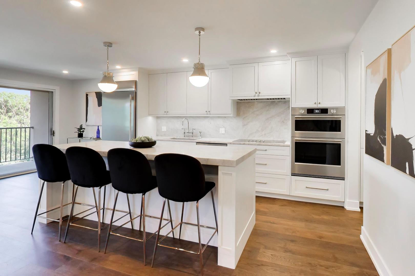 650 Winnetka Mews 310