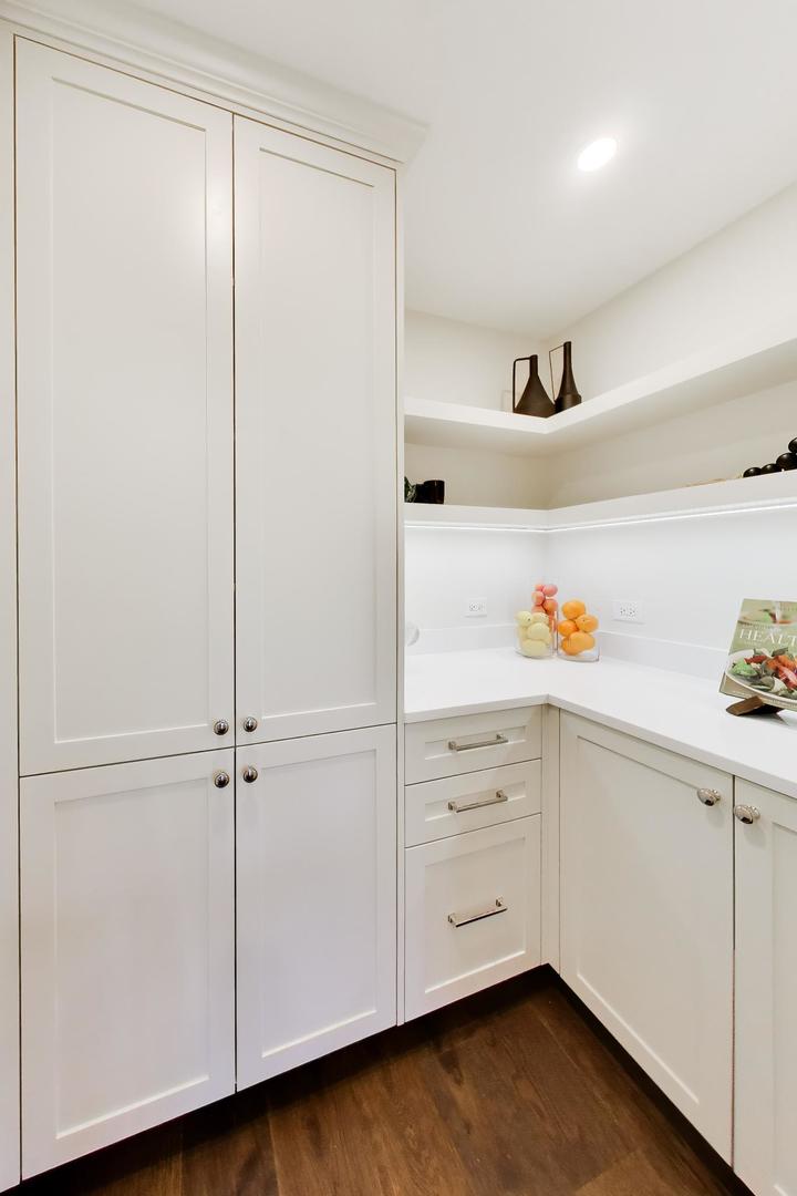 650 Winnetka Mews 310
