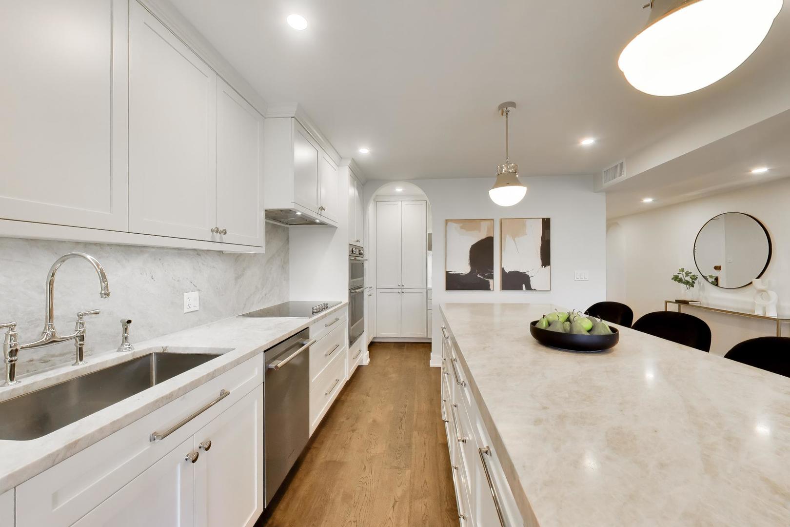 650 Winnetka Mews 310
