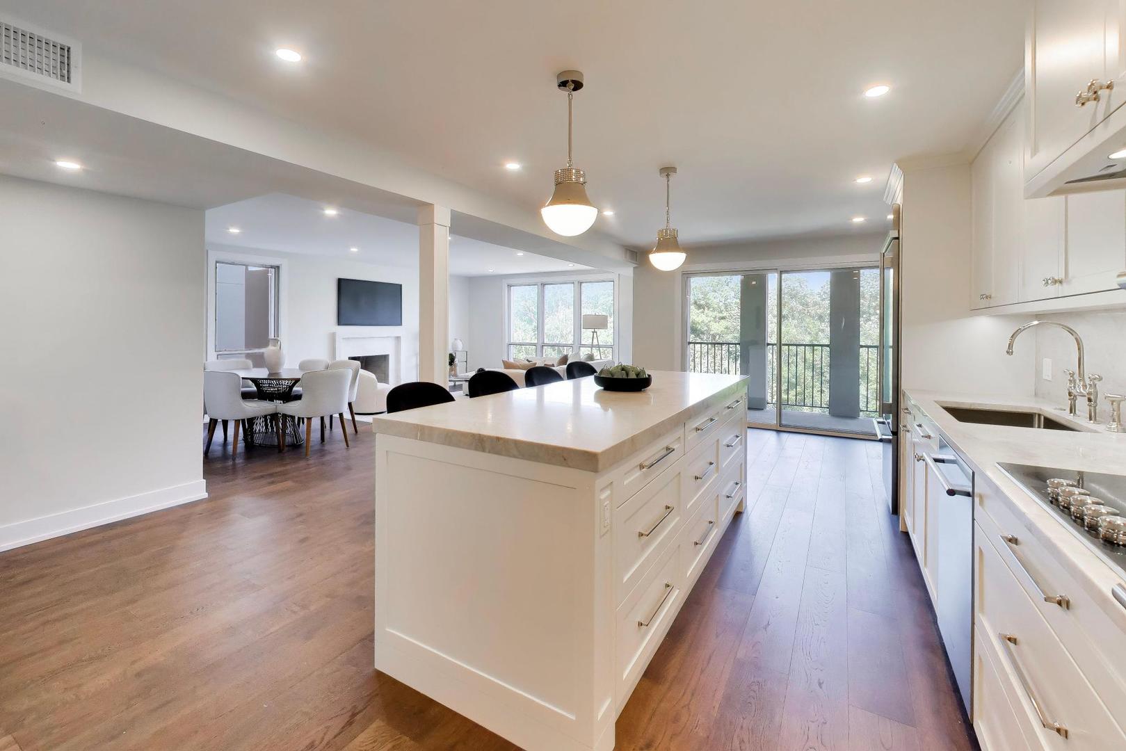 650 Winnetka Mews 310