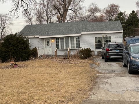 Photo of 7930 W 99th Street, Hickory Hills, IL 60457 (MLS # 12607965)