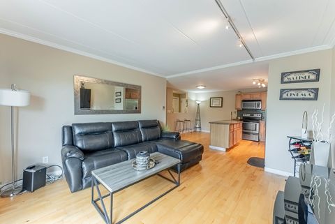 Tiny photo for 300 Circle Avenue #4C, Forest Park, IL 60130 (MLS # 12456928)