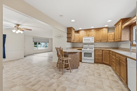 Tiny photo for 100 E Lincoln Drive, Cooksville, IL 61730 (MLS # 12737895)