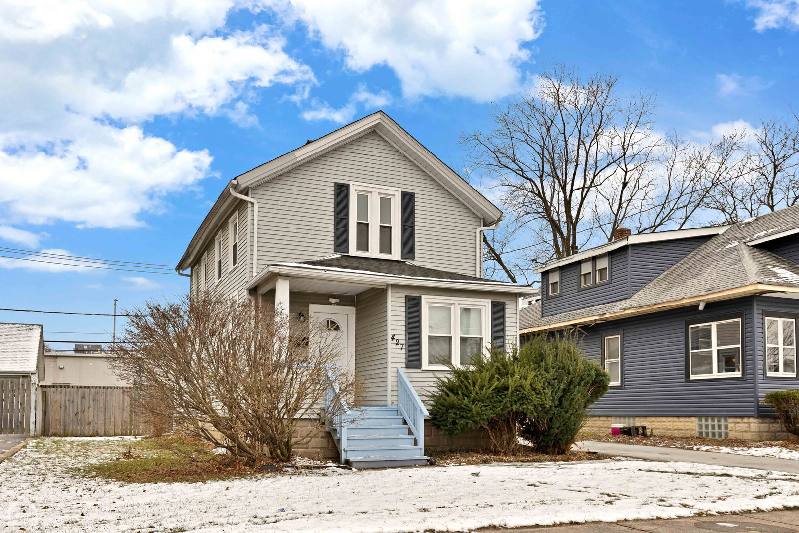 427 E 161st Place