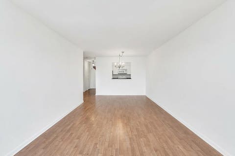 Tiny photo for 701 W Huntington Commons Road #418, Mount Prospect, IL 60056 (MLS # 12663525)