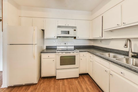 Tiny photo for 701 W Huntington Commons Road #418, Mount Prospect, IL 60056 (MLS # 12663525)