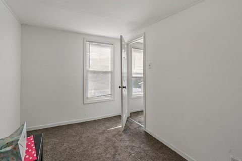 Tiny photo for 2216 New Hampshire St Street, Muscatine, IA 52761 (MLS # 100000088)