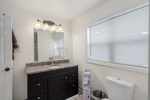 Tiny photo for 2216 New Hampshire St Street, Muscatine, IA 52761 (MLS # 100000088)