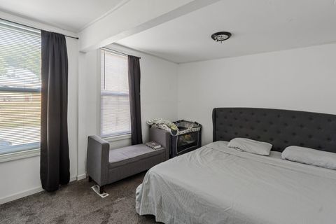 Tiny photo for 2216 New Hampshire St Street, Muscatine, IA 52761 (MLS # 100000088)