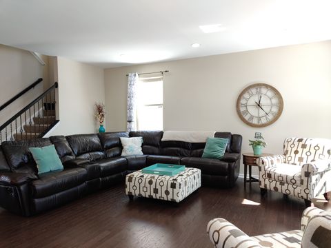 Tiny photo for 2375 Kelsey Court, Lindenhurst, IL 60046 (MLS # 12595314)