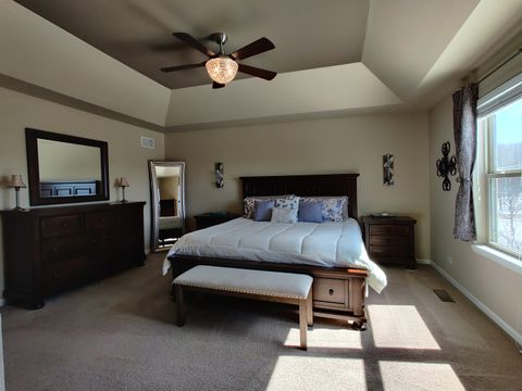 Tiny photo for 2375 Kelsey Court, Lindenhurst, IL 60046 (MLS # 12595314)